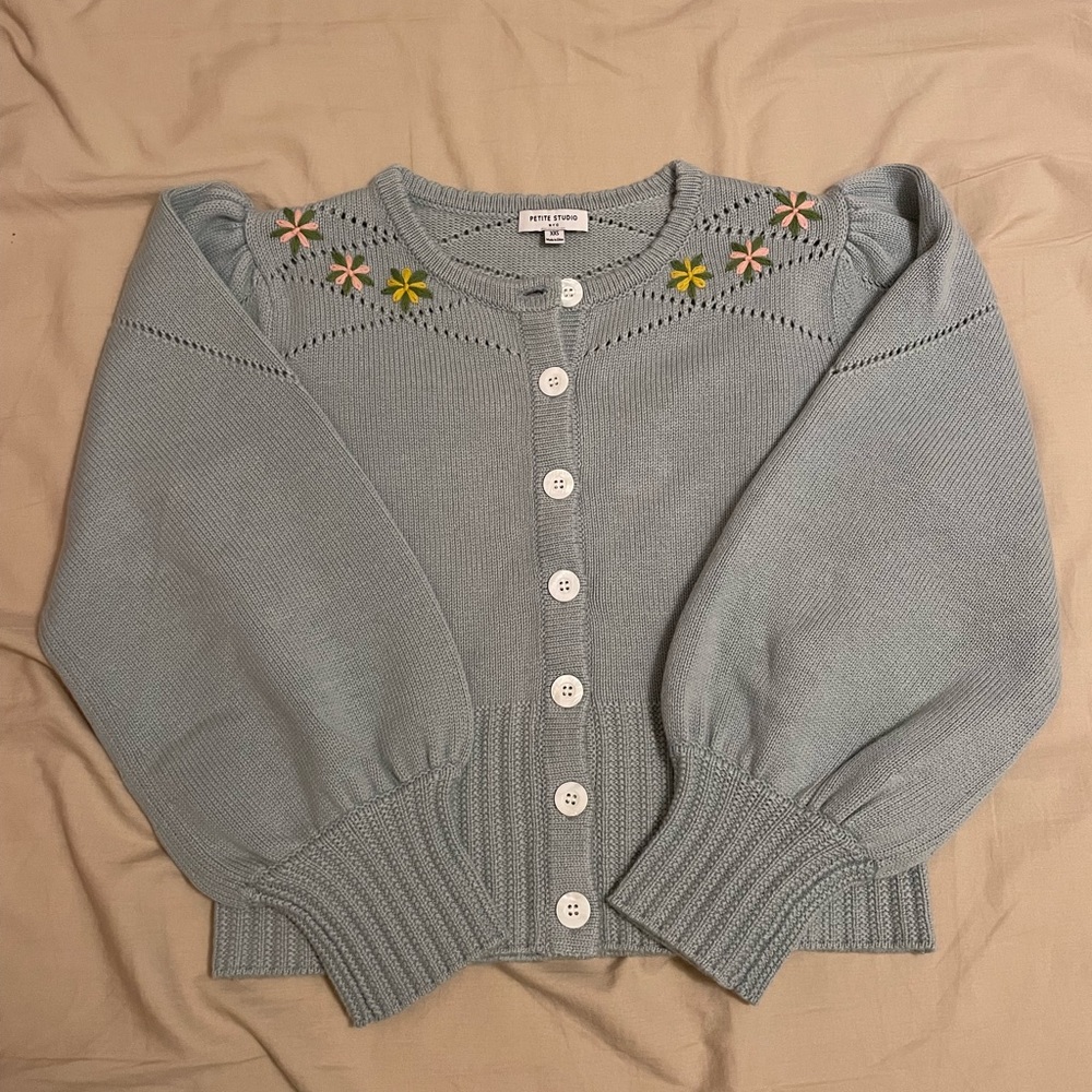 NWOT Petite Studio Puff sleeves Cardigan